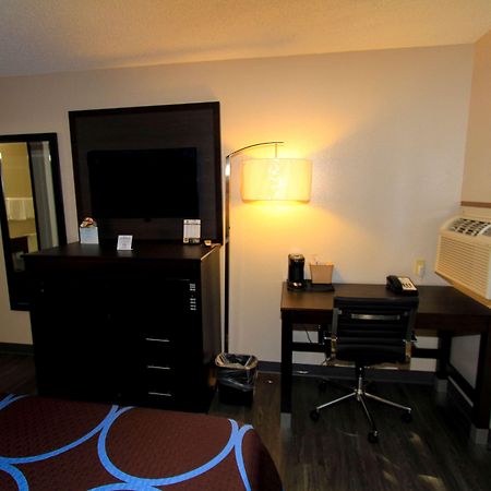 Super 8 By Wyndham Lenexa Overland Park Area/Mall Area Ngoại thất bức ảnh