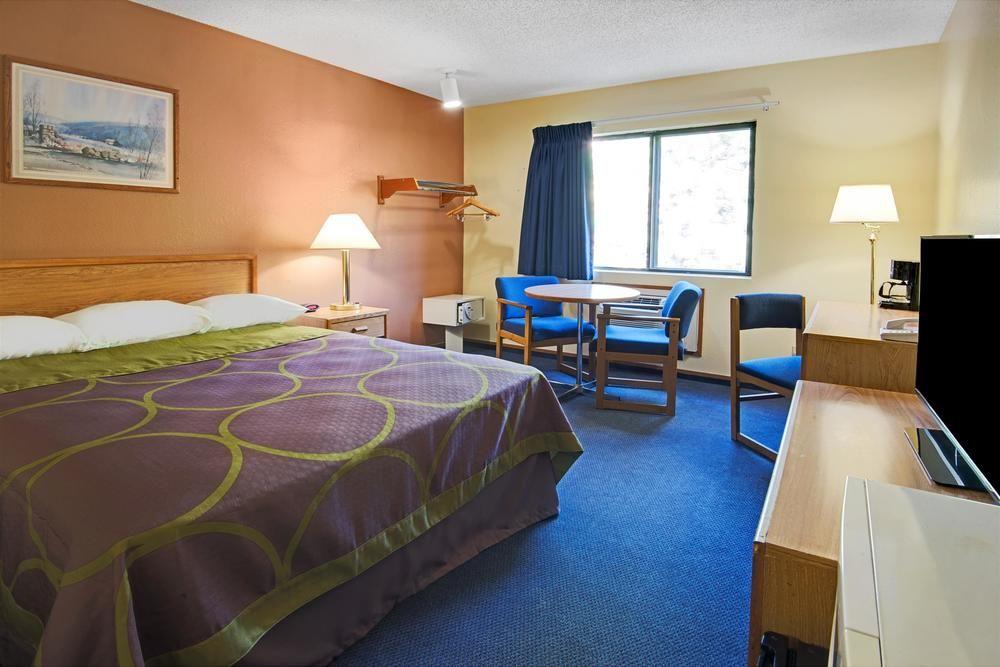 Super 8 By Wyndham Lenexa Overland Park Area/Mall Area Ngoại thất bức ảnh