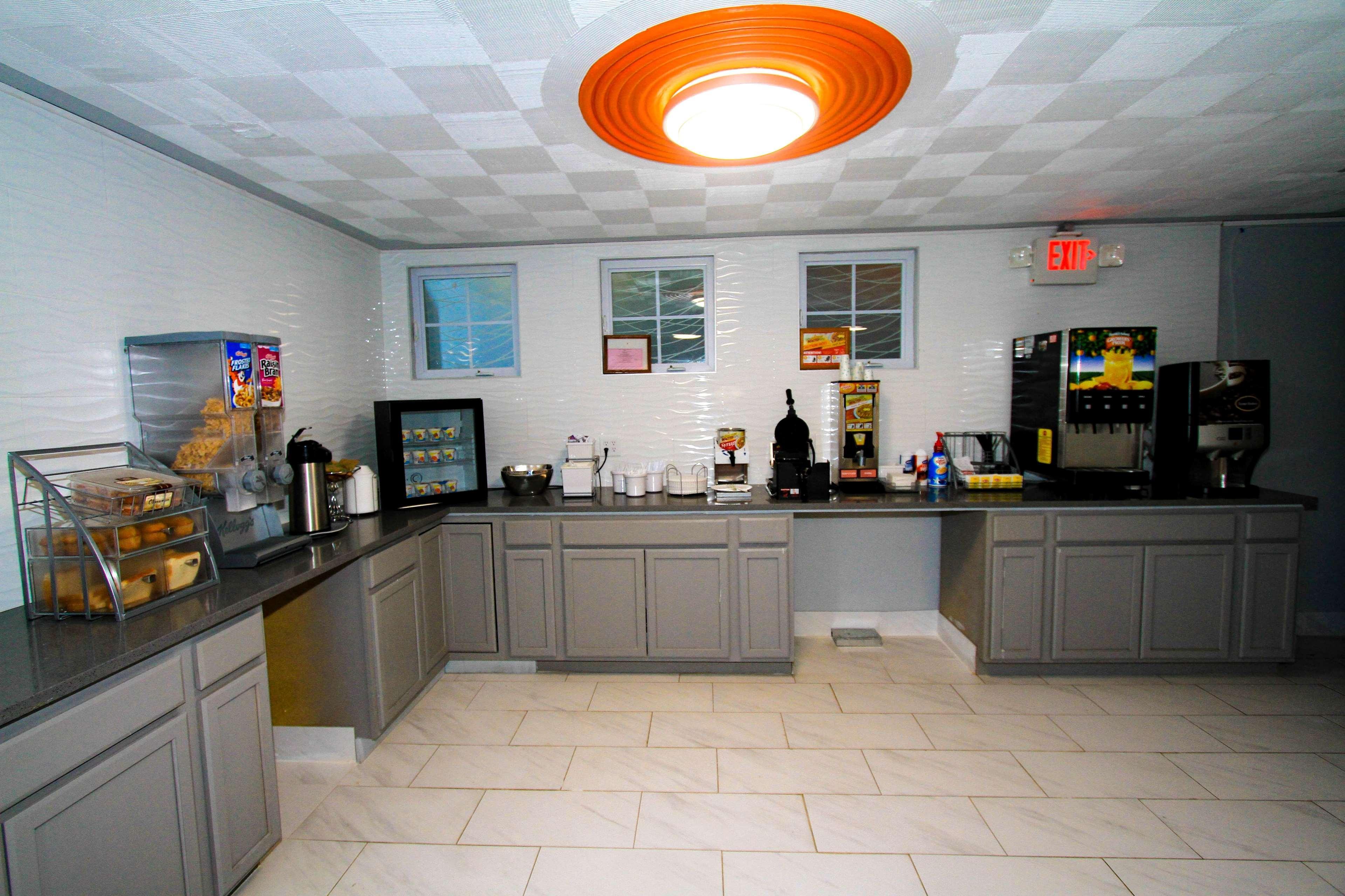 Super 8 By Wyndham Lenexa Overland Park Area/Mall Area Ngoại thất bức ảnh